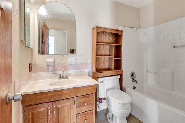 1021 HOLLYWOOD AVENUE, Eustis, FL 32726