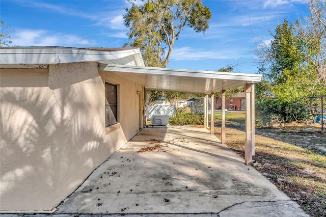 1021 HOLLYWOOD AVENUE, Eustis, FL 32726