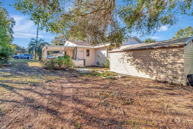 1021 HOLLYWOOD AVENUE, Eustis, FL 32726