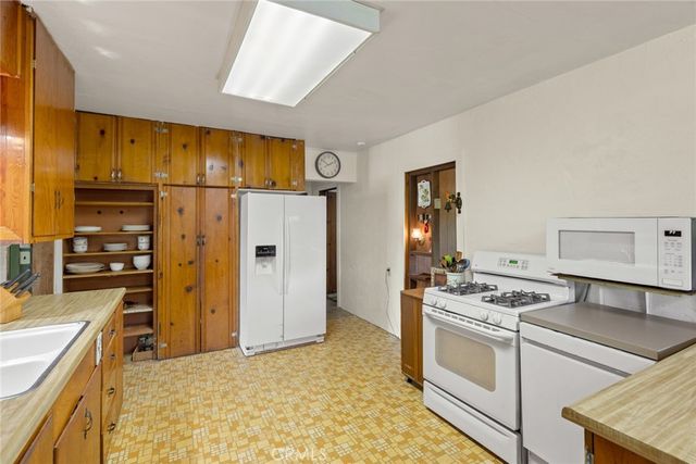 2831 Foothill, Oroville, CA 95966