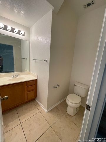 11111 Denae, Live Oak, TX 78233