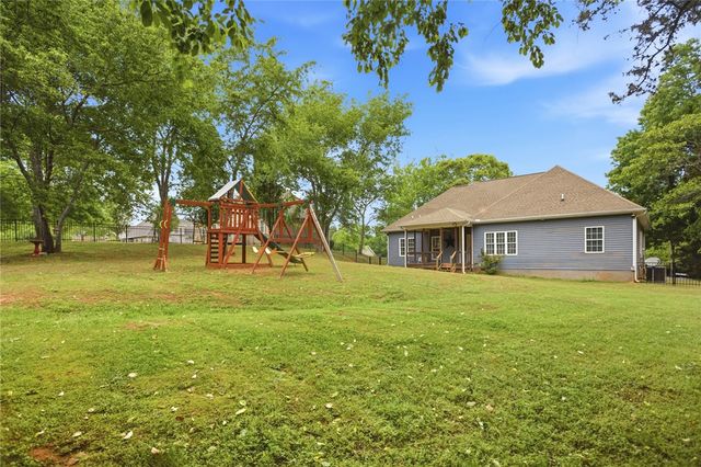 520 Serria Way, Seneca, SC 29678