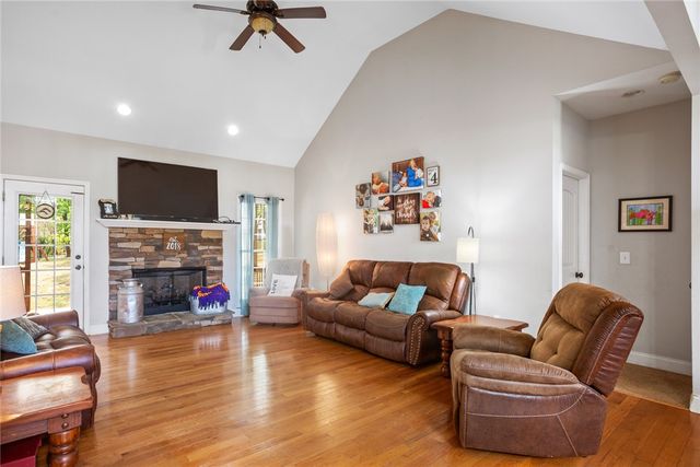 520 Serria Way, Seneca, SC 29678