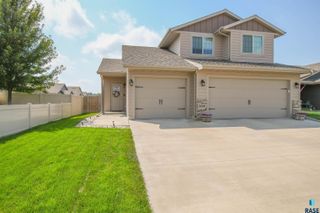 3009 S Richie Dr, Sioux Falls, SD 57106