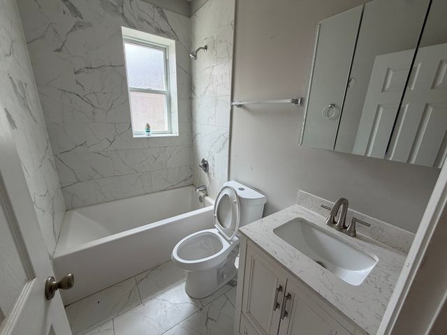 10712 S Wabash Avenue, Chicago, IL 60628