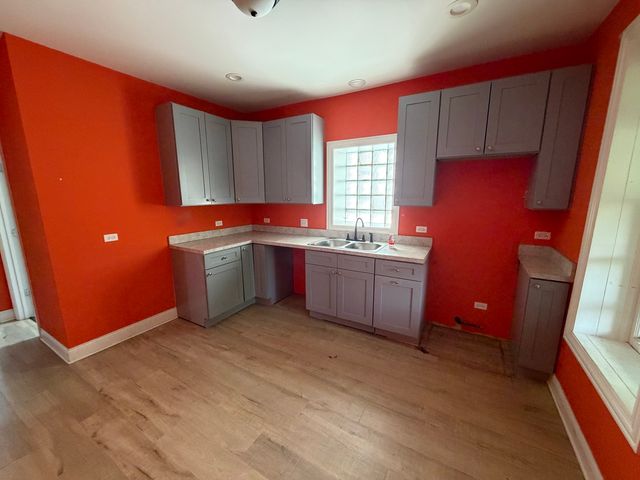10712 S Wabash Avenue, Chicago, IL 60628