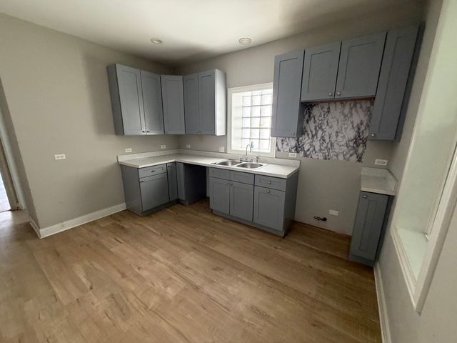 10712 S Wabash Avenue, Chicago, IL 60628
