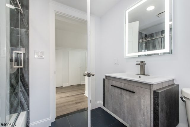 252 Keer Ave, Newark City, NJ 07112