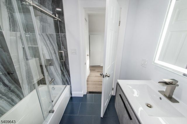 252 Keer Ave, Newark City, NJ 07112