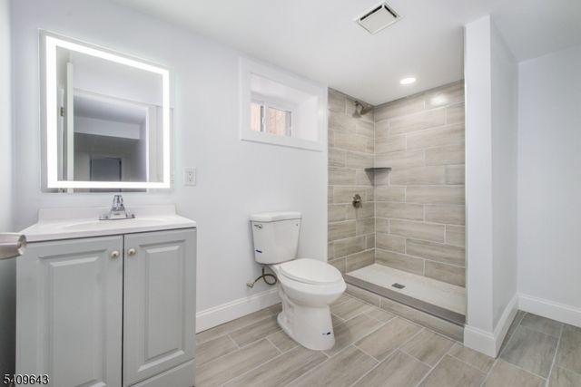 252 Keer Ave, Newark City, NJ 07112