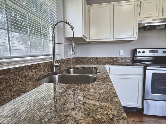 800 Bracken Place, Arlington, TX 76017