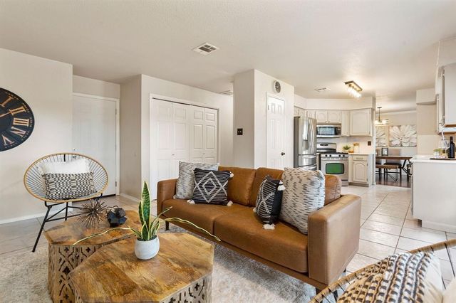 2712 Buckeye TRL, Cedar Park, TX 78613