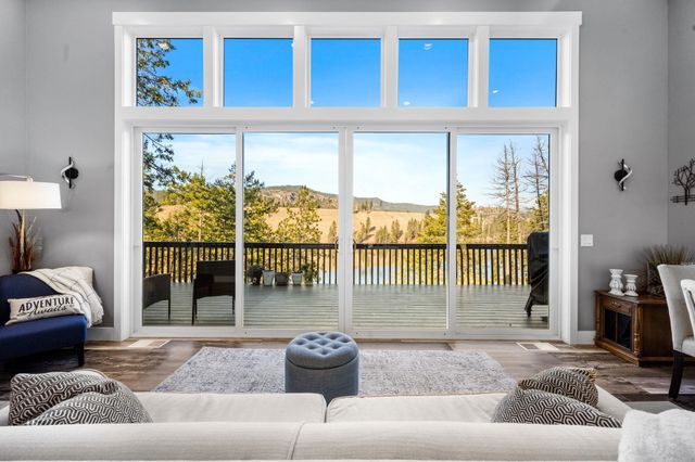 21125 N Byrne Ln, Nine Mile Falls, WA 99026