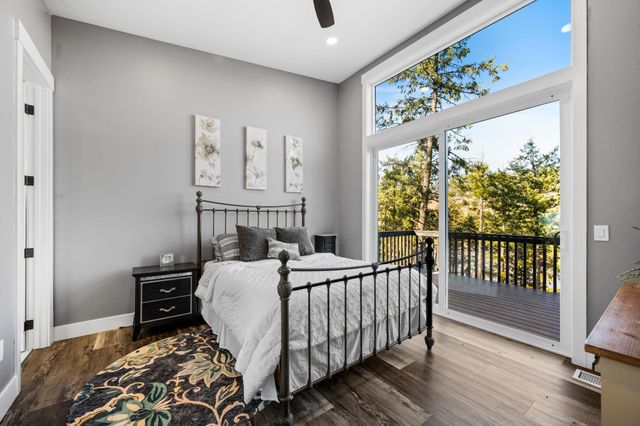 21125 N Byrne Ln, Nine Mile Falls, WA 99026