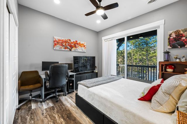 21125 N Byrne Ln, Nine Mile Falls, WA 99026