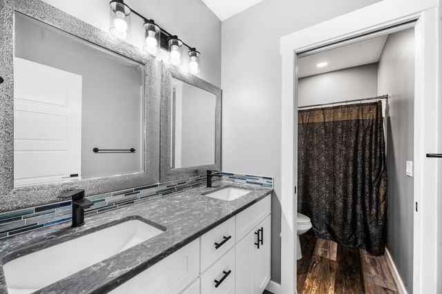 21125 N Byrne Ln, Nine Mile Falls, WA 99026
