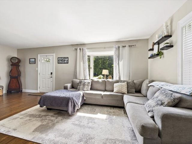 224 N Highland Avenue, Elmhurst, IL 60126