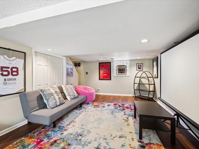 224 N Highland Avenue, Elmhurst, IL 60126