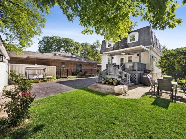 224 N Highland Avenue, Elmhurst, IL 60126