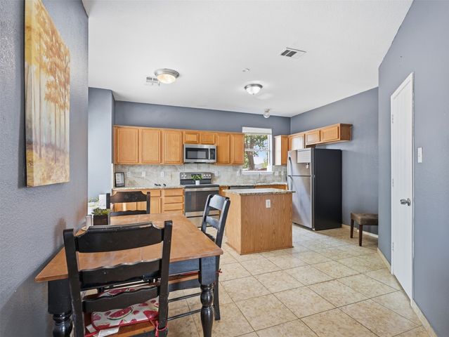 1125 Urban Drive, Desoto, TX 75115