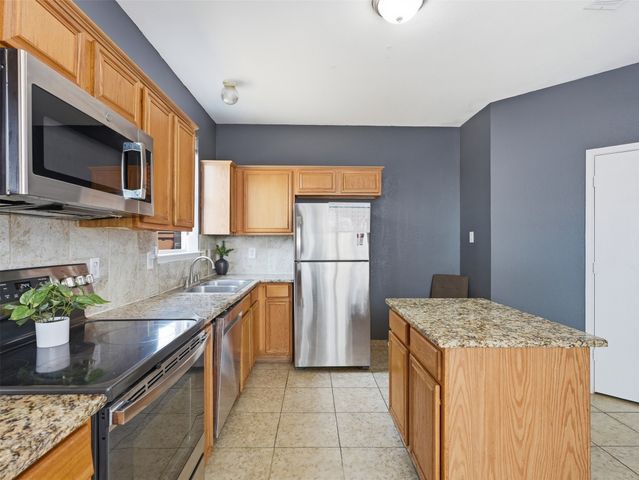 1125 Urban Drive, Desoto, TX 75115