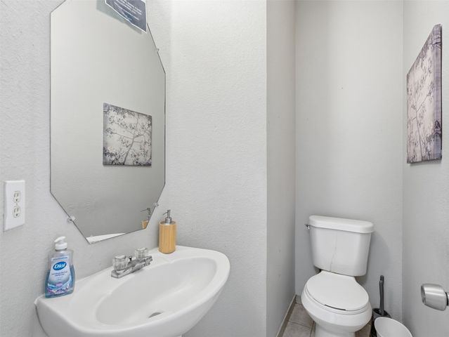 1125 Urban Drive, Desoto, TX 75115