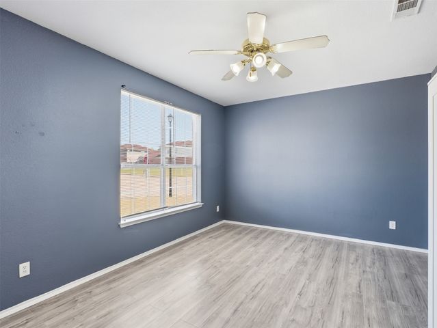 1125 Urban Drive, Desoto, TX 75115