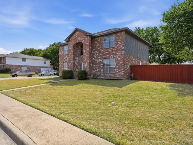 1125 Urban Drive, Desoto, TX 75115