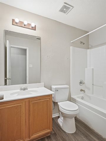 1125 Urban Drive, Desoto, TX 75115