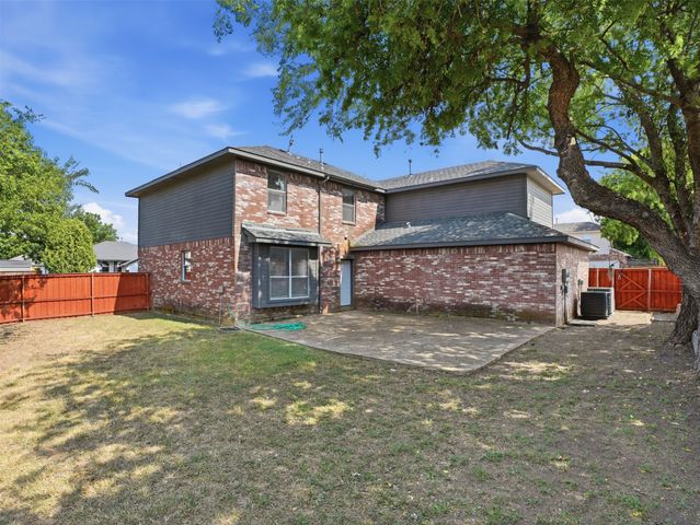 1125 Urban Drive, Desoto, TX 75115