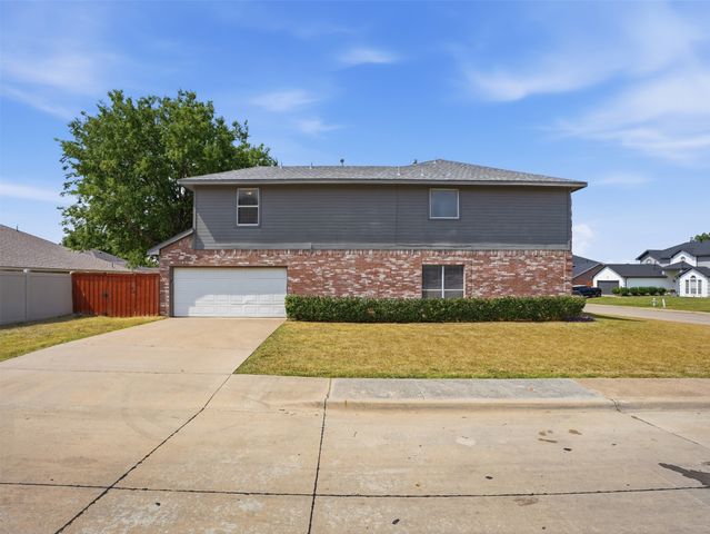 1125 Urban Drive, Desoto, TX 75115