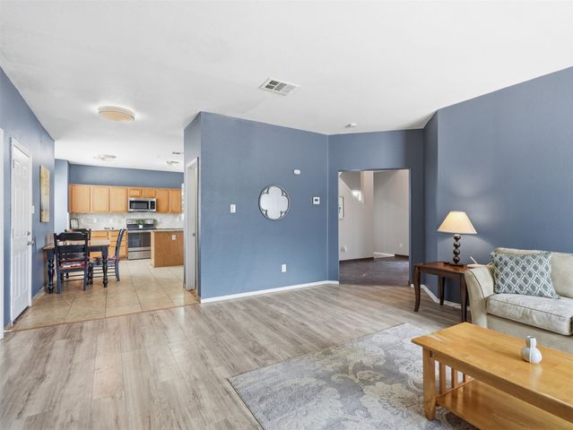 1125 Urban Drive, Desoto, TX 75115