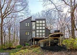 2905 ASH MILL RD, Doylestown, PA 18902