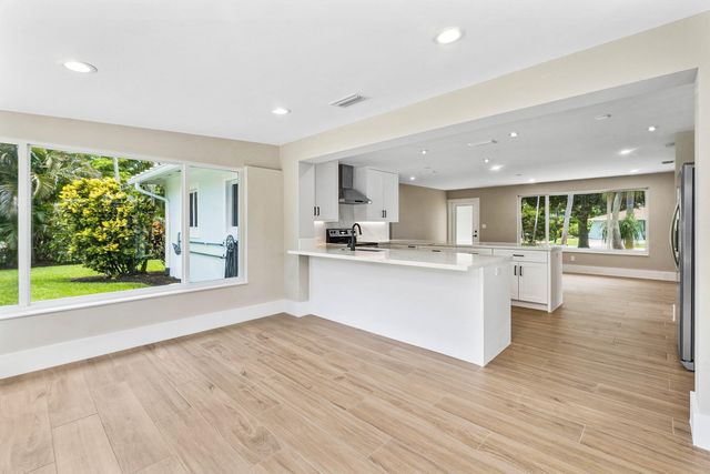 945 Westwind Drive, North Palm Beach, FL 33408