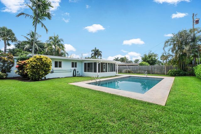 945 Westwind Drive, North Palm Beach, FL 33408