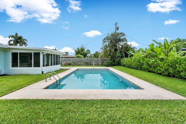 945 Westwind Drive, North Palm Beach, FL 33408