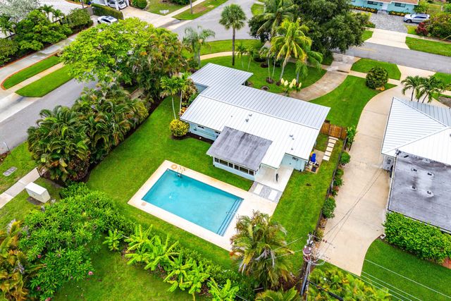 945 Westwind Drive, North Palm Beach, FL 33408