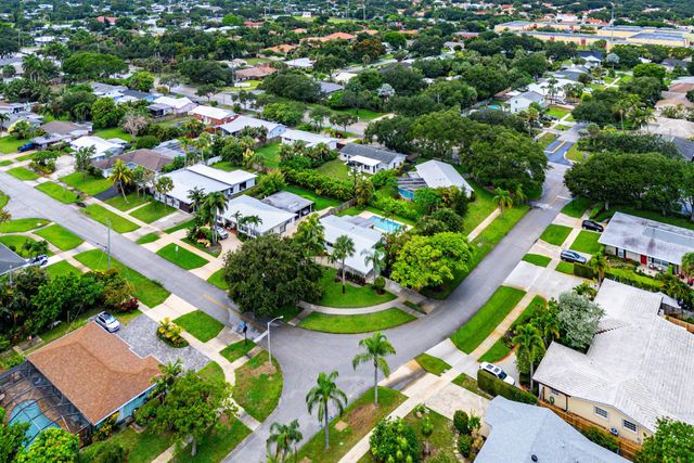 945 Westwind Drive, North Palm Beach, FL 33408