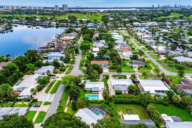 945 Westwind Drive, North Palm Beach, FL 33408