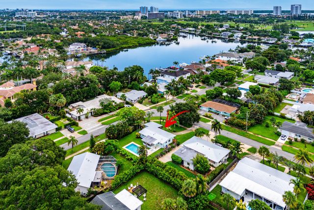 945 Westwind Drive, North Palm Beach, FL 33408