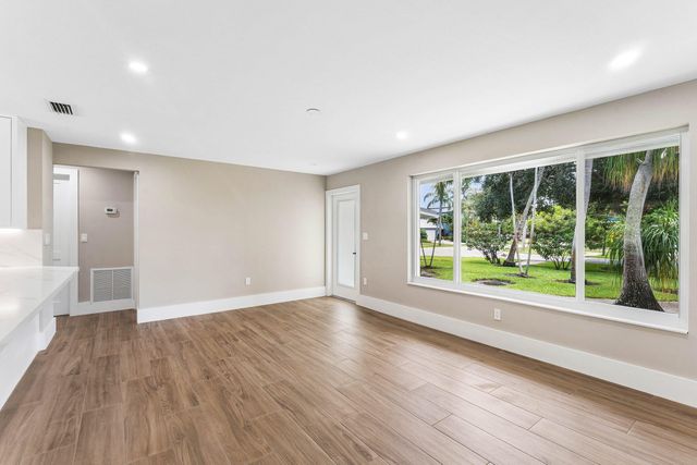 945 Westwind Drive, North Palm Beach, FL 33408