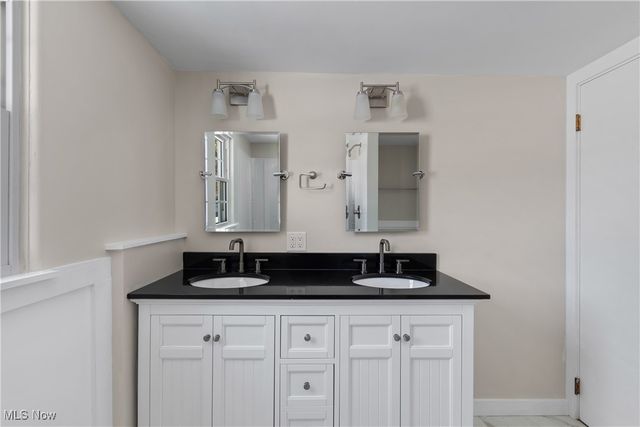 2900 Ravenna Avenue SE, East Canton, OH 44730