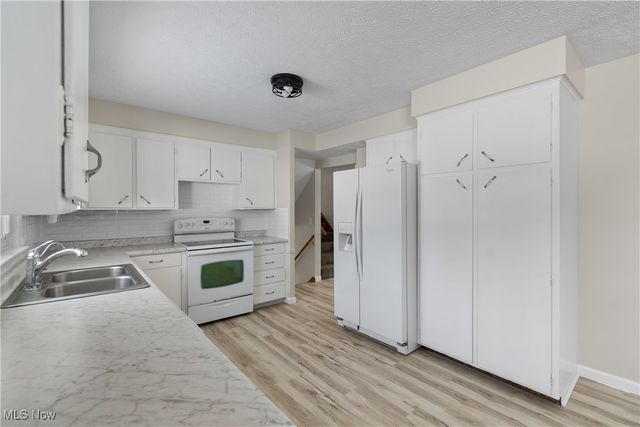 2900 Ravenna Avenue SE, East Canton, OH 44730