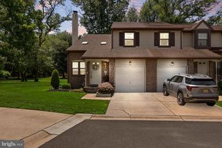 9 GREENSWARD LN, Cherry Hill, NJ 08002