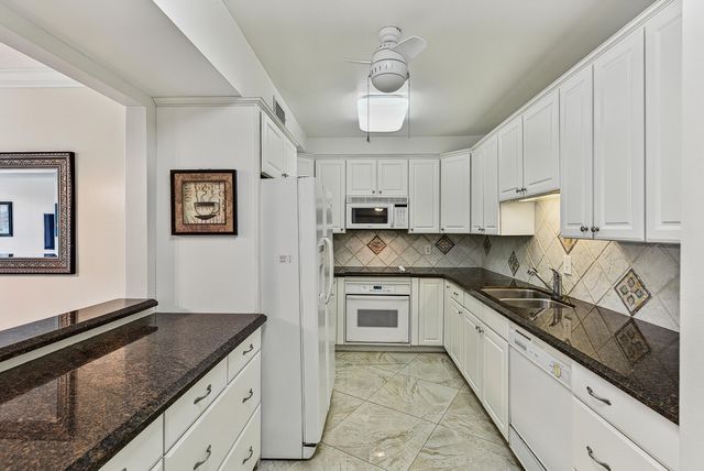 4020 W Palm Aire Drive 106, Pompano Beach, FL 33069