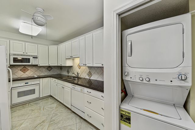 4020 W Palm Aire Drive 106, Pompano Beach, FL 33069