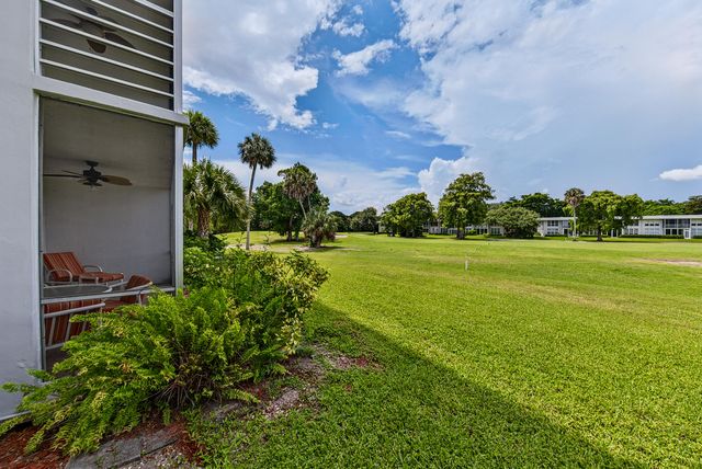 4020 W Palm Aire Drive 106, Pompano Beach, FL 33069