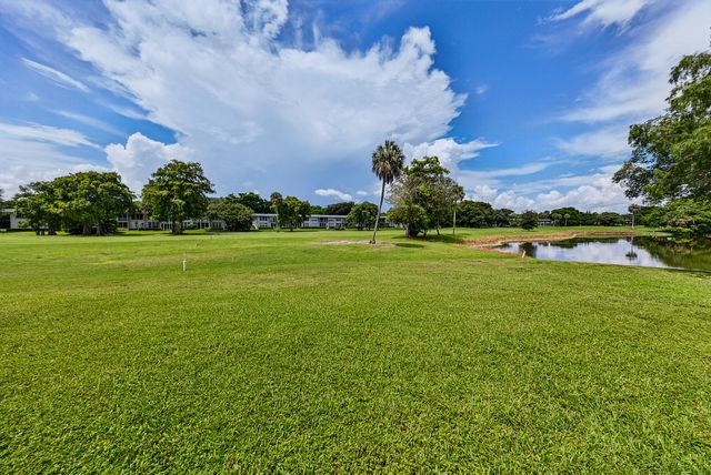 4020 W Palm Aire Drive 106, Pompano Beach, FL 33069