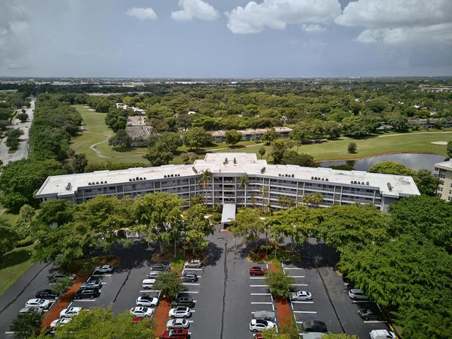 4020 W Palm Aire Drive 106, Pompano Beach, FL 33069