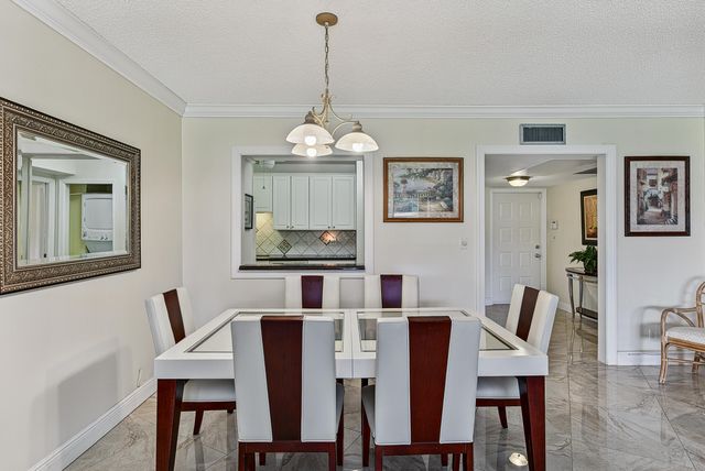 4020 W Palm Aire Drive 106, Pompano Beach, FL 33069